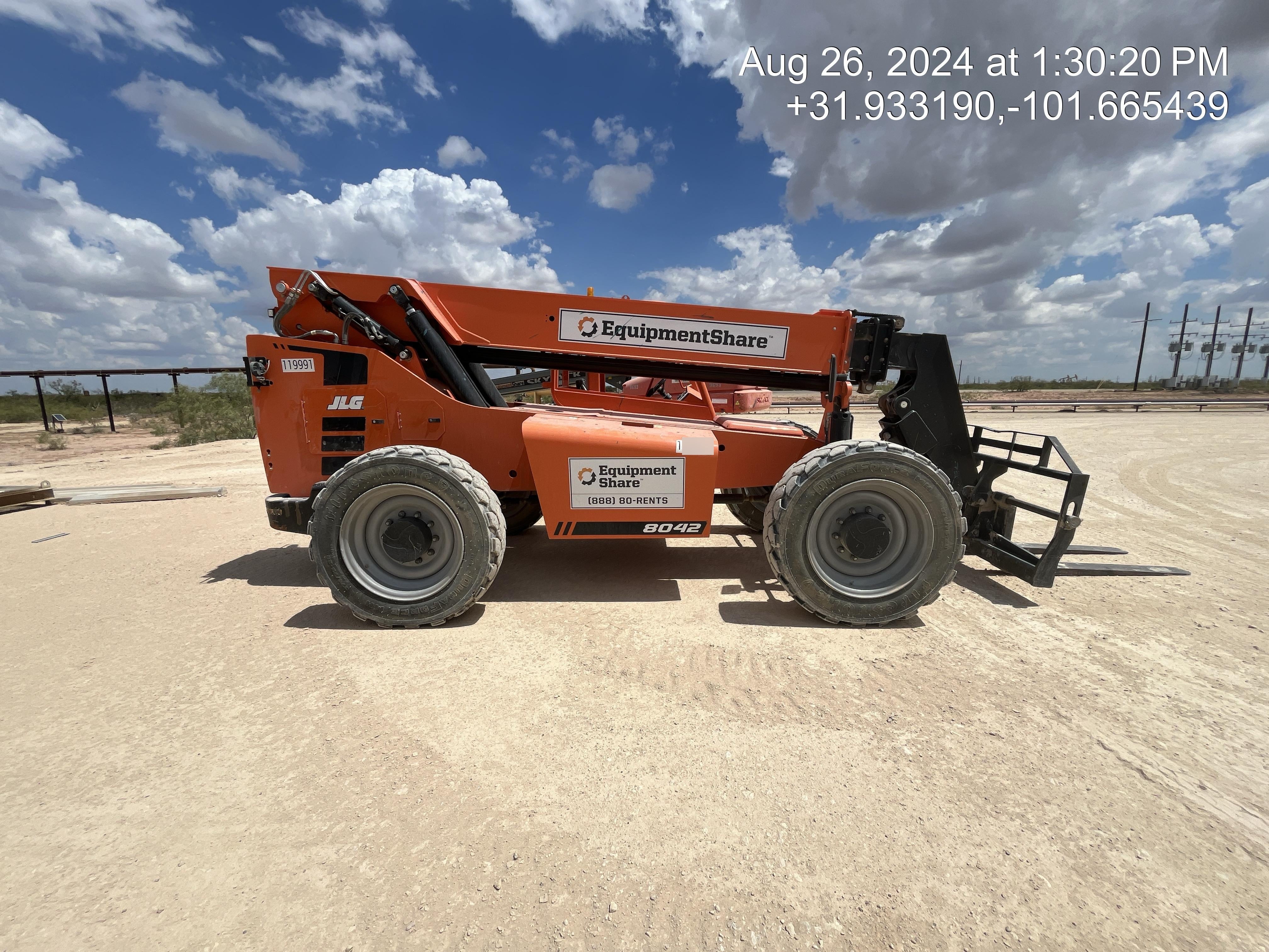2021 SKYTRAK 8042