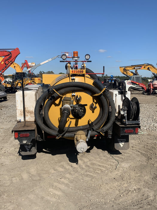 2021 Vac-Tron LP573XDT T4 Koehler Diesel Engine, 500 Gallon Debris Tank, x2 100 Gallon Water Tanks