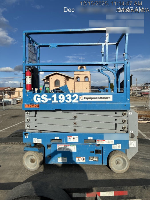 2021 GENIE GS-1932