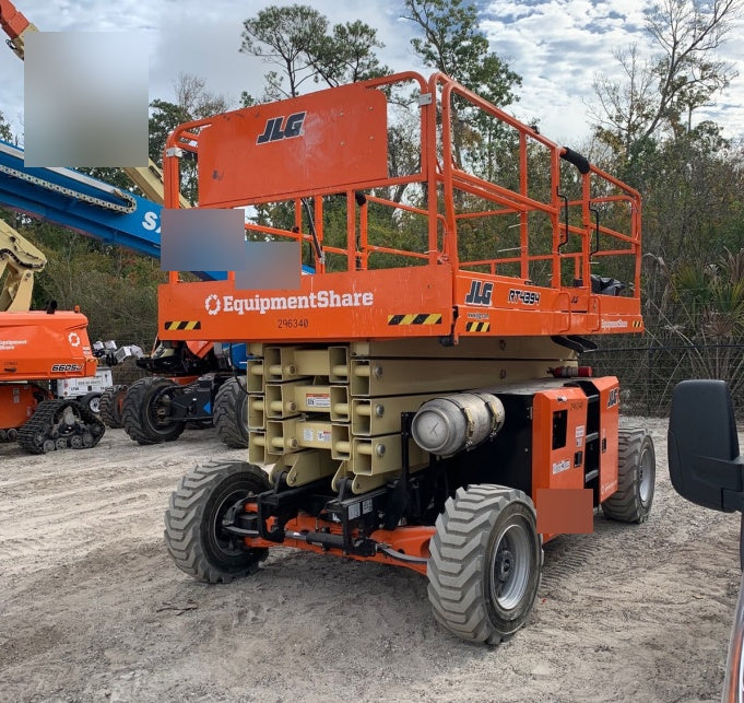 2023 JLG RT4394