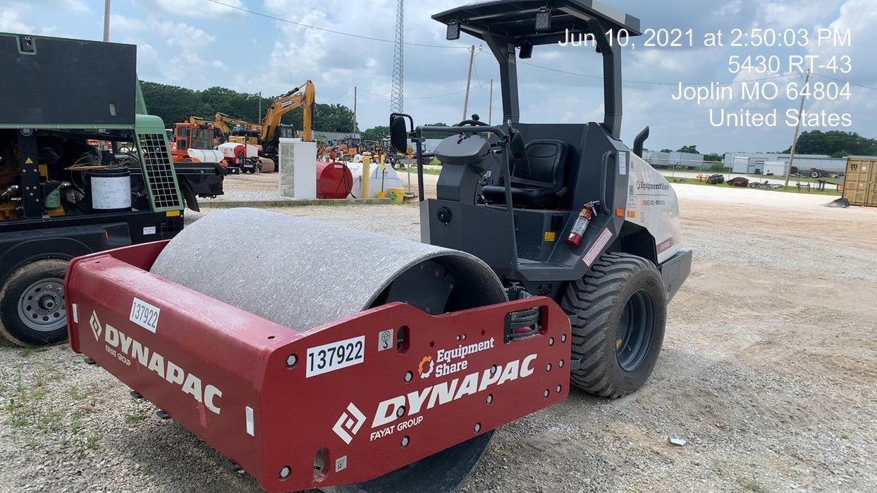 2021 DYNAPAC CA1400D