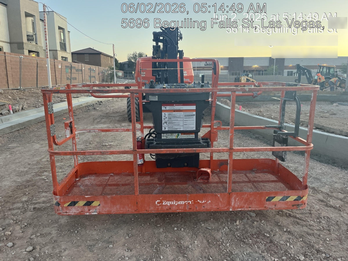 2023 JLG 660SJ