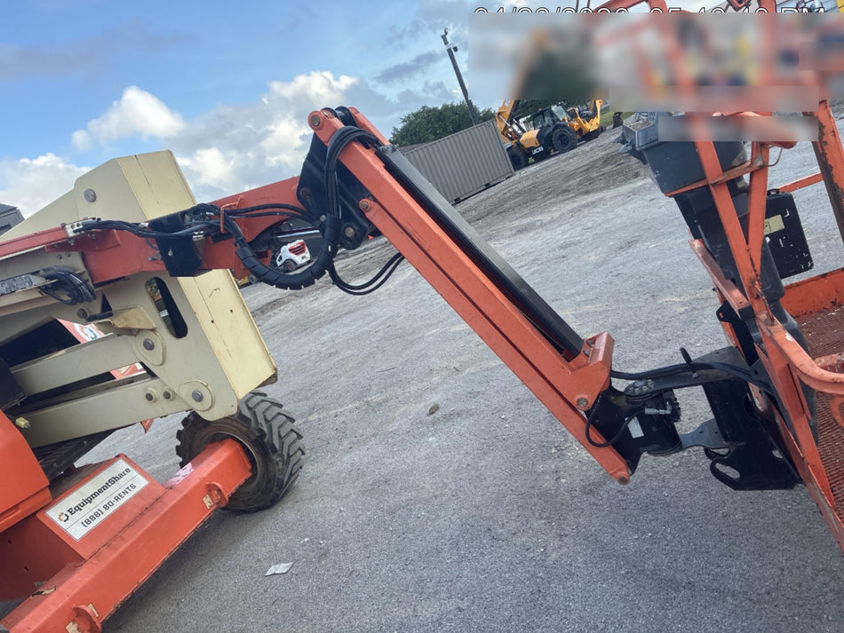 2019 JLG 450AJ