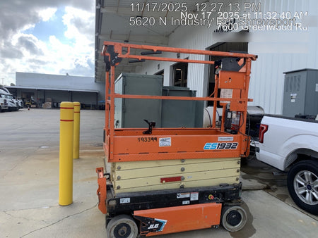 2021 JLG ES1932