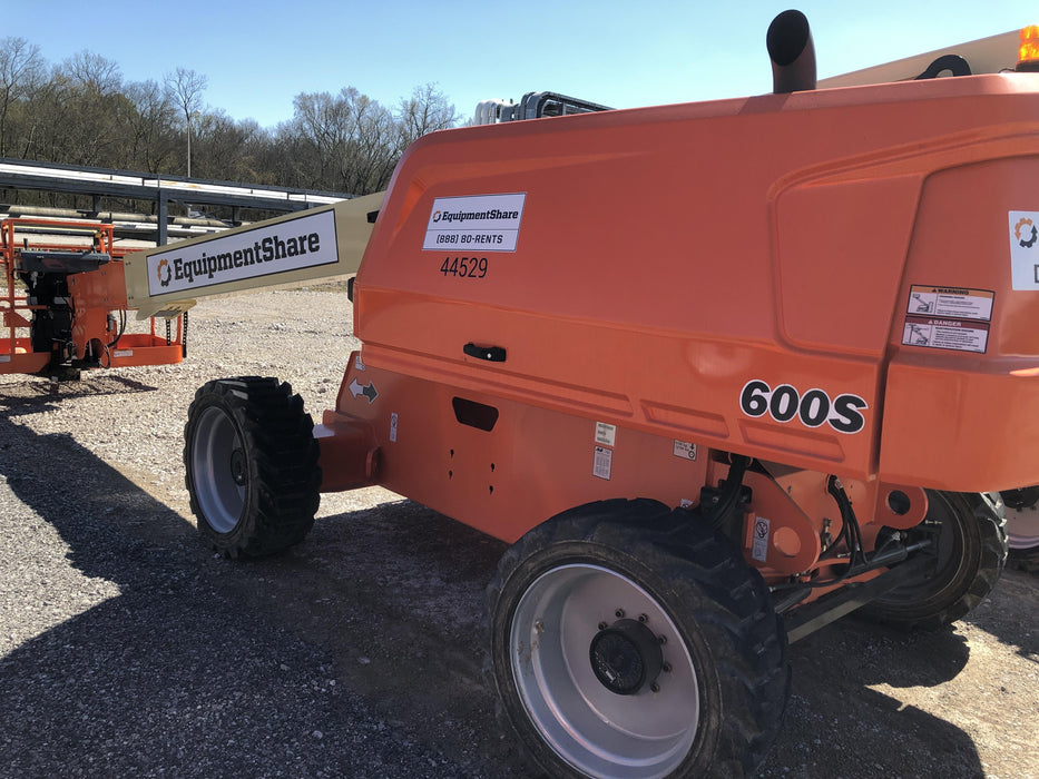 2019 JLG 600S 4WD