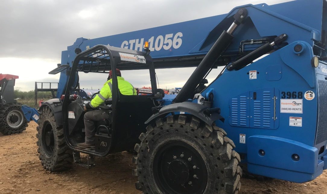 2017 GENIE GTH-1056