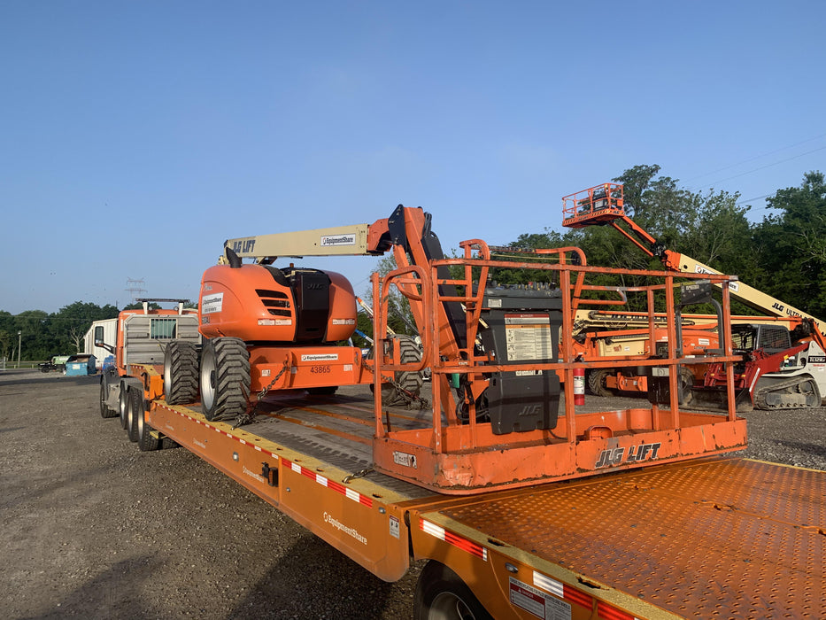 2019 JLG 600AJ