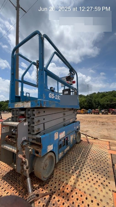 2019 Genie GS-1930 Fixed Rails with Chain Entry