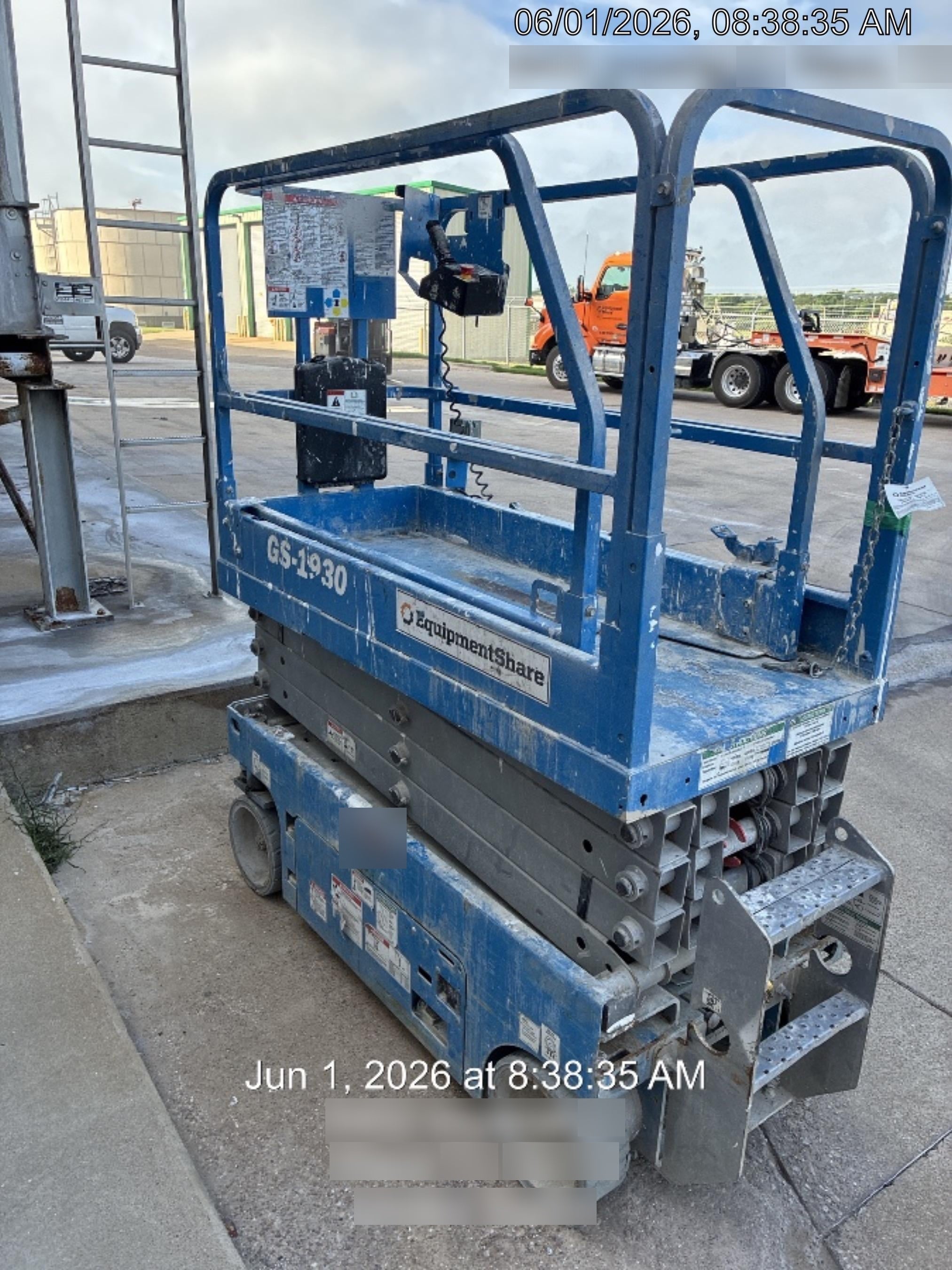 2019 Genie GS-1930 Fixed rails with chain Entry