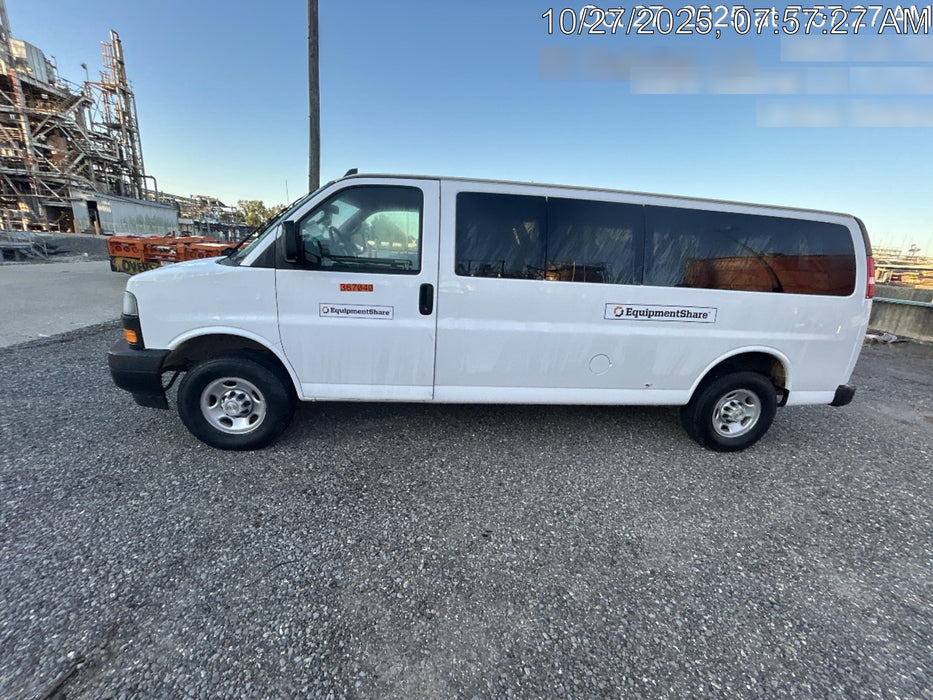 2023 CHEVROLET Express Van - Rental