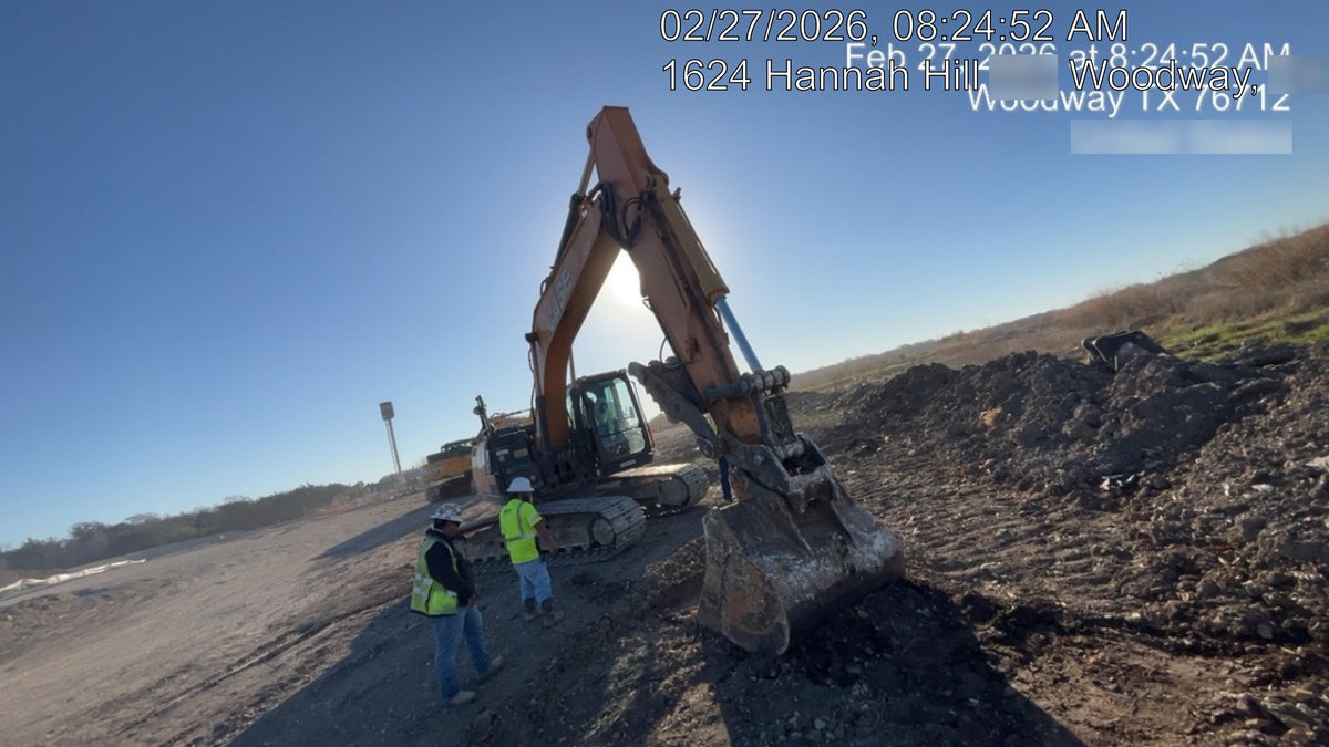2021 CASE CX210D