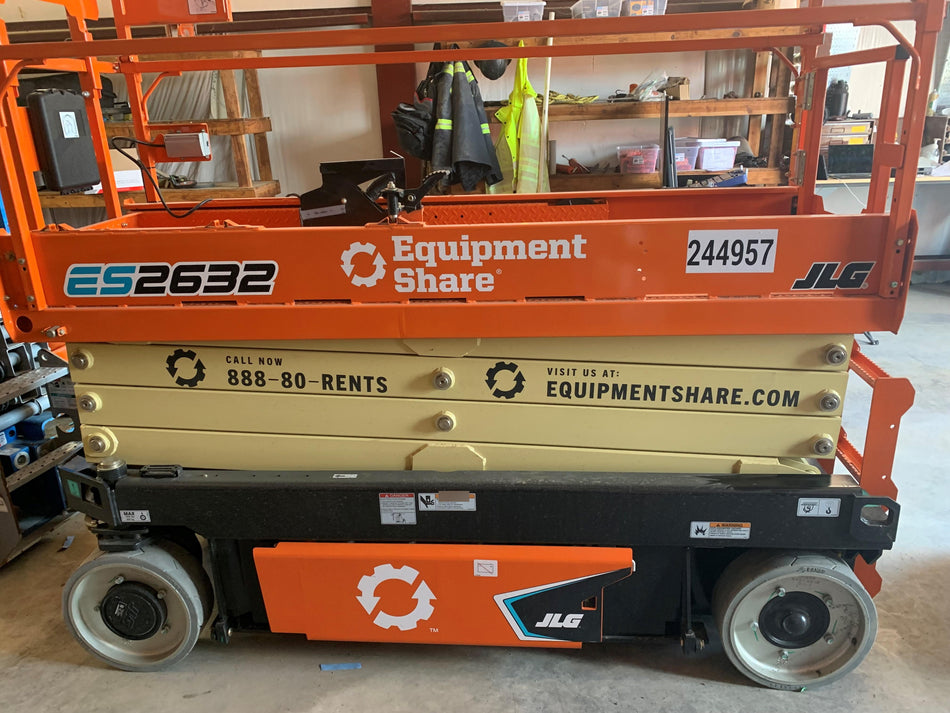 2022 JLG ES2632