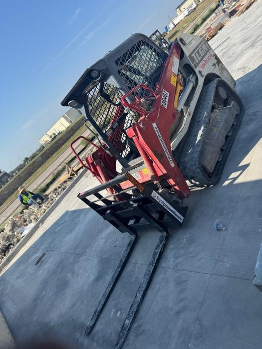 2025 ARROW MATERIAL HANDLING 48" Pallet Forks - Arrow