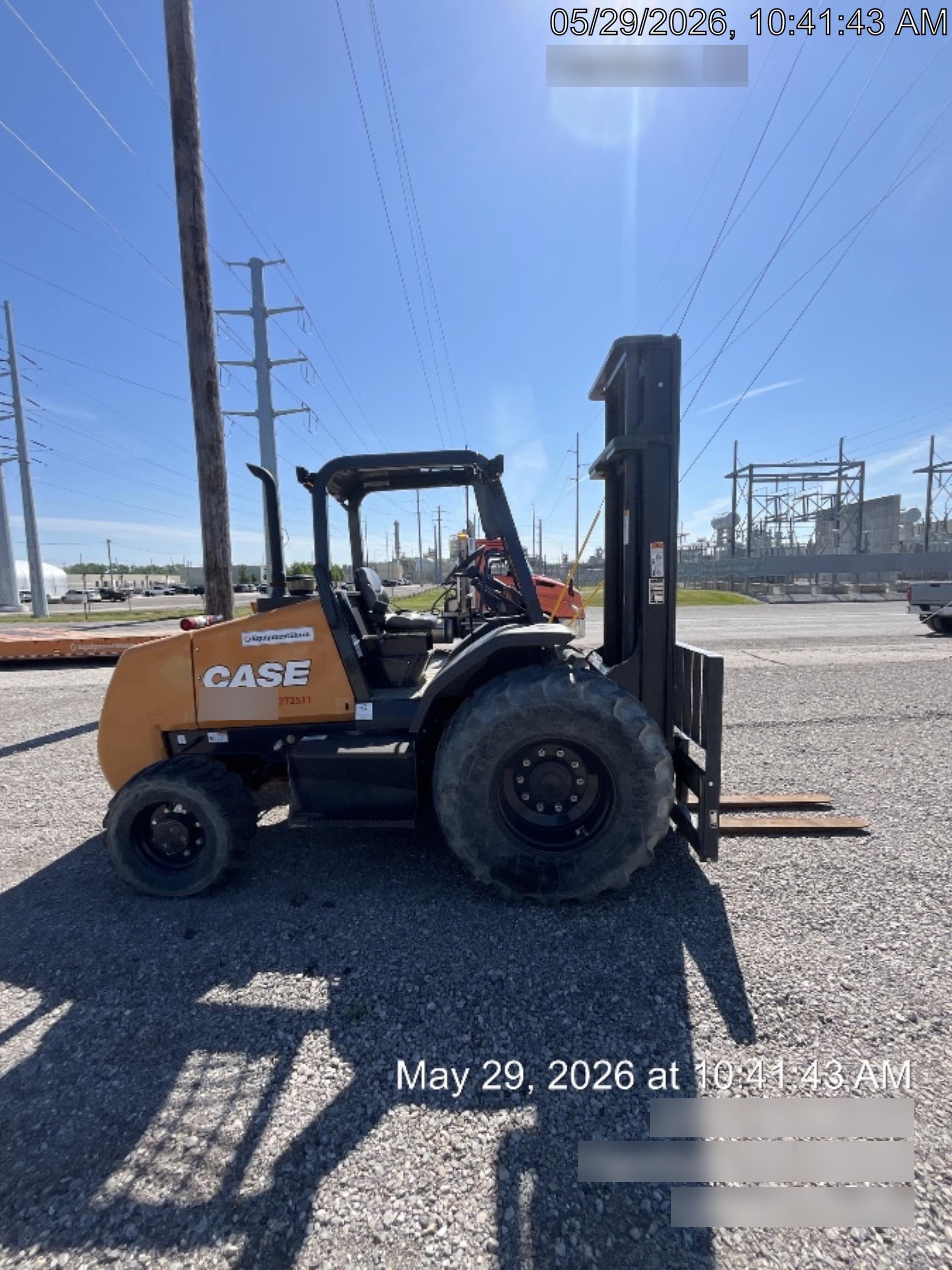 2023 CASE 588H