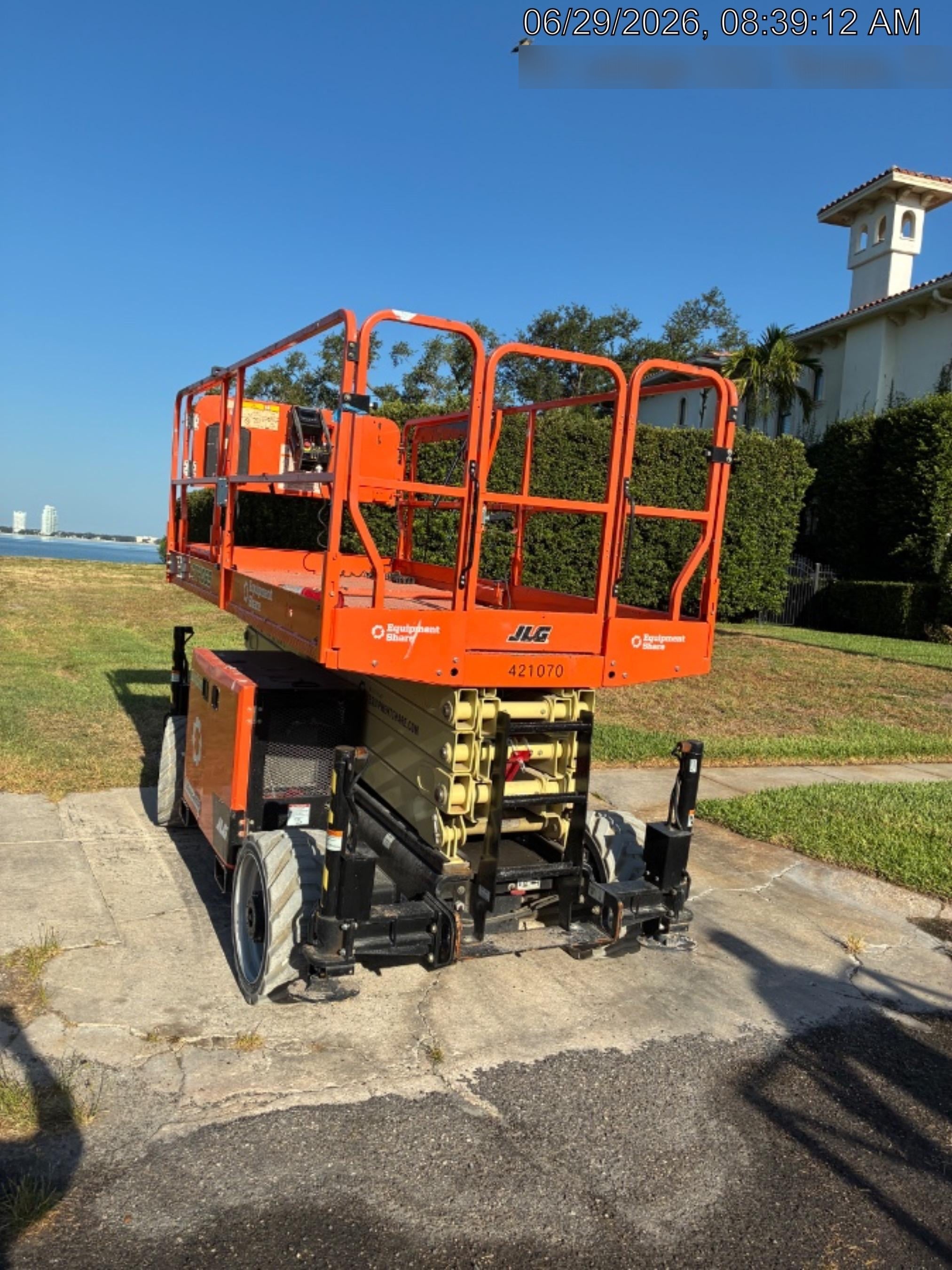 2024 JLG RT4069