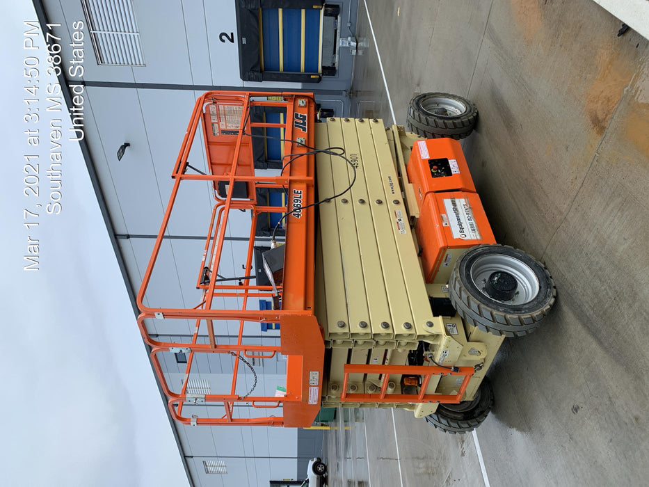 2019 JLG 4069LE