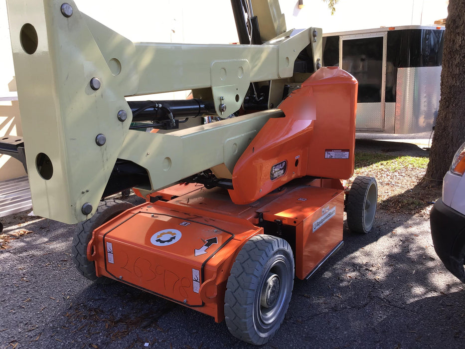 2019 JLG E400AJPN
