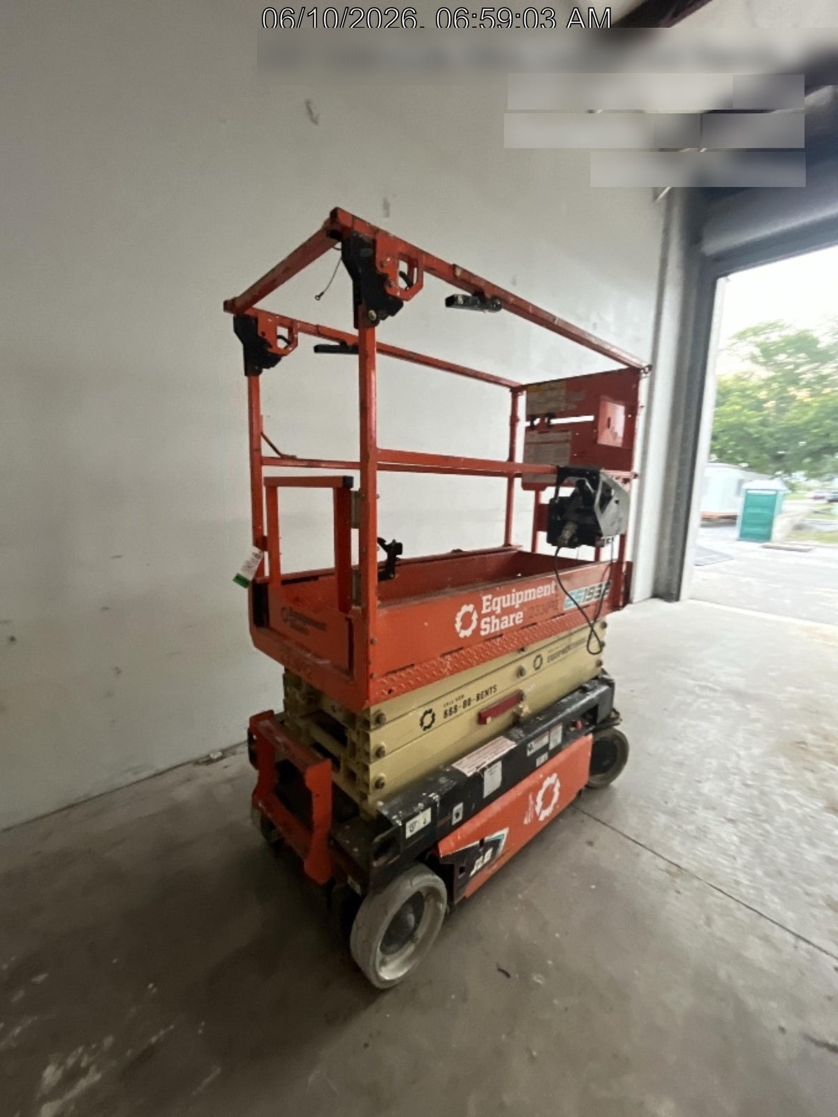 2022 JLG ES1932