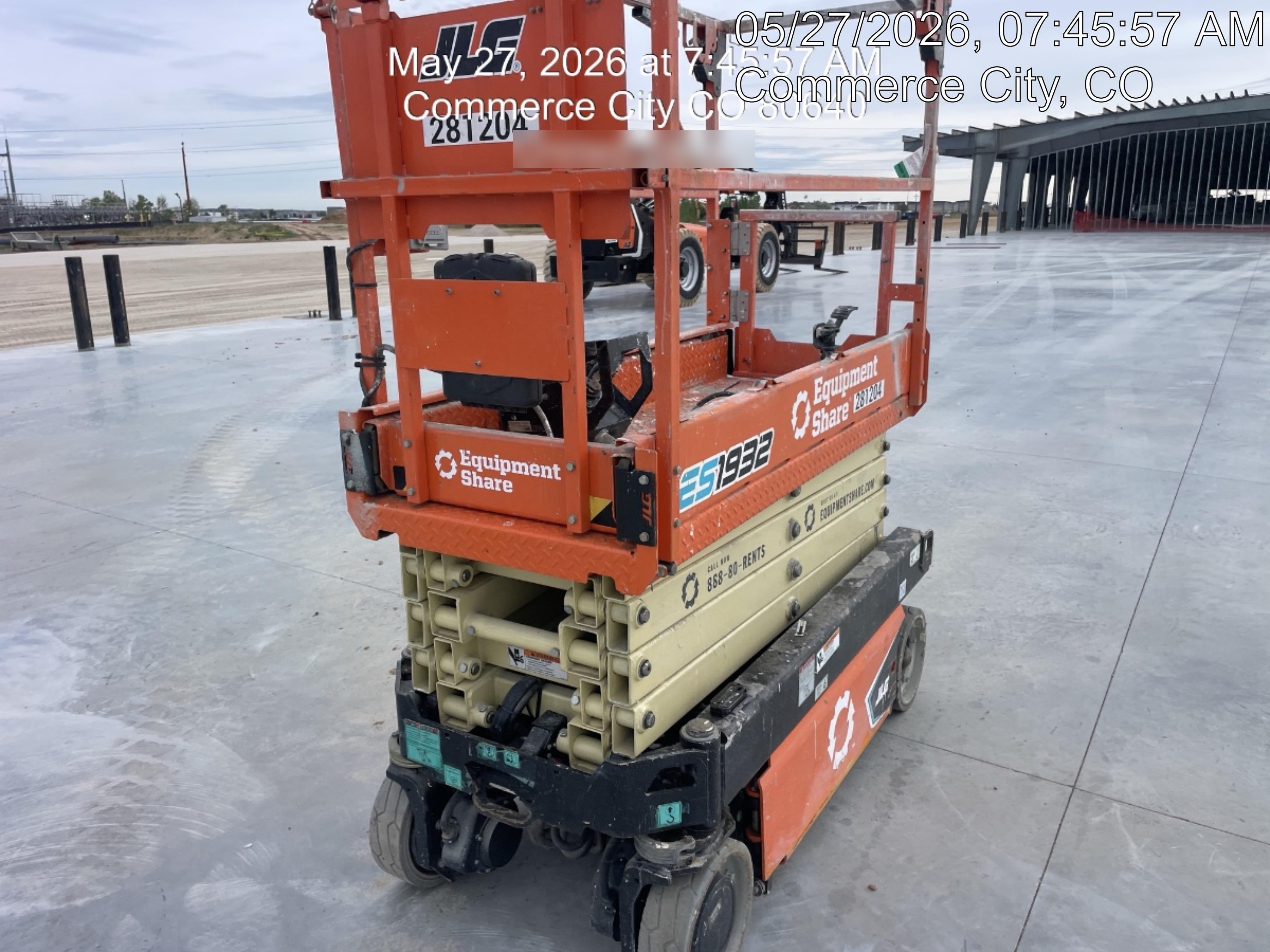 2022 JLG ES1932