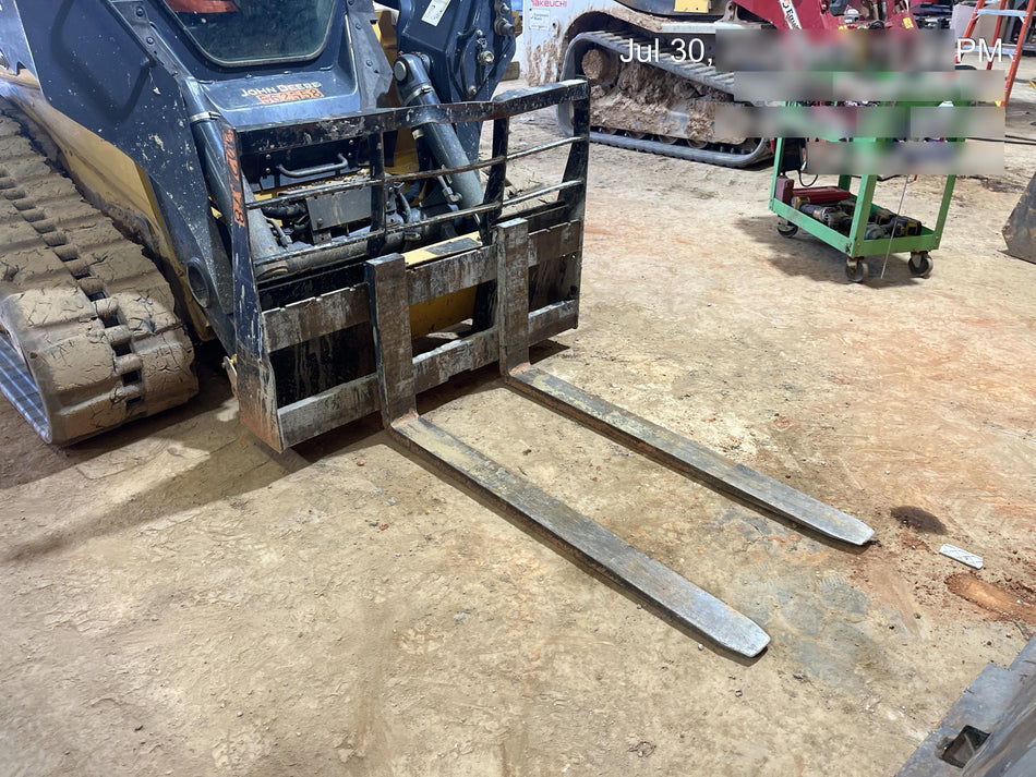 2022 ARROW MATERIAL HANDLING 60" Pallet Forks - Arrow