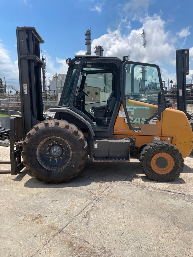 2019 CASE 588H