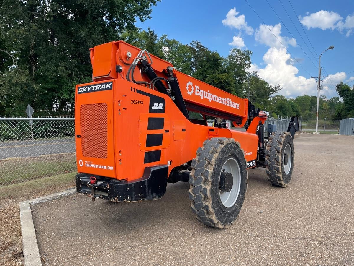 2022 SKYTRAK 10054