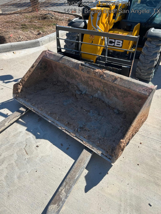 2025 JOHN DEERE 84" Bucket - John Deere