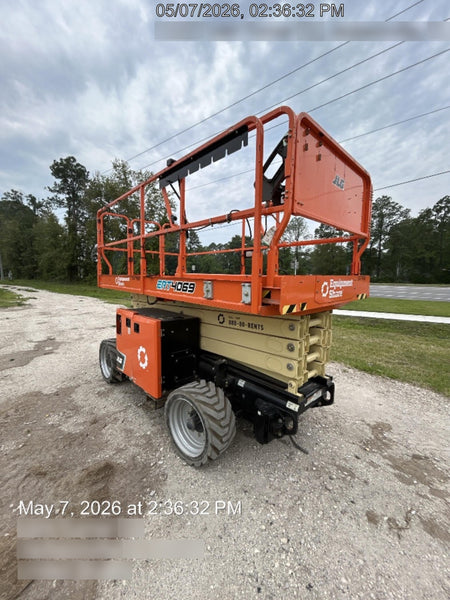 2022 JLG ERT4069