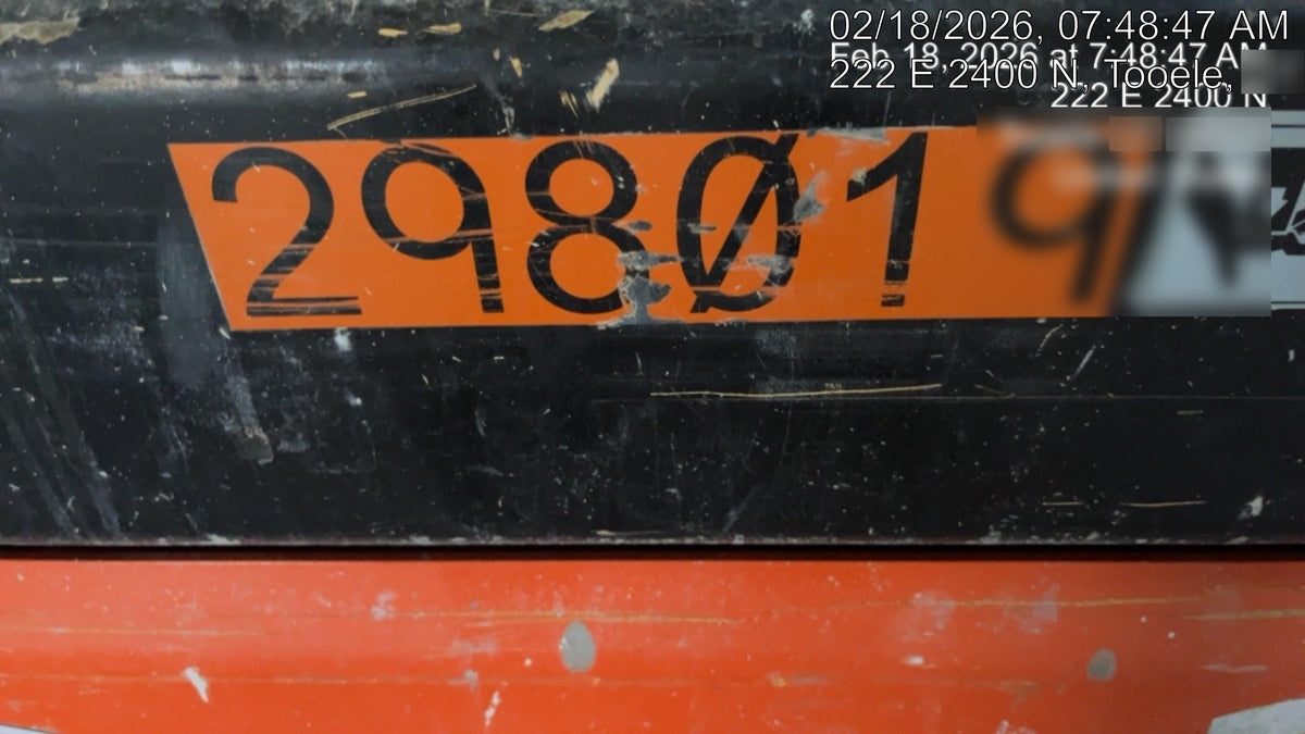 2023 JLG ES1932