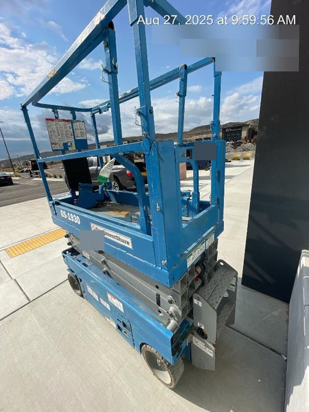 2020 Genie GS-1930 Solid Non Marking Tires, Beacon, Folding rails with half height swing gate