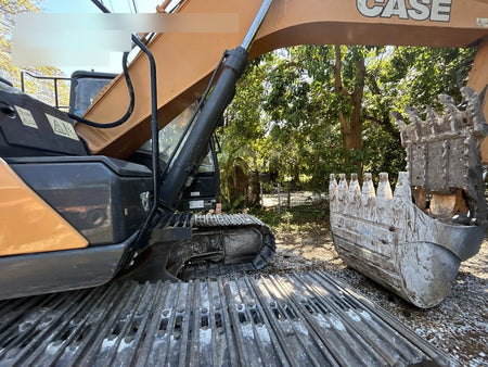 2023 CASE CX300E