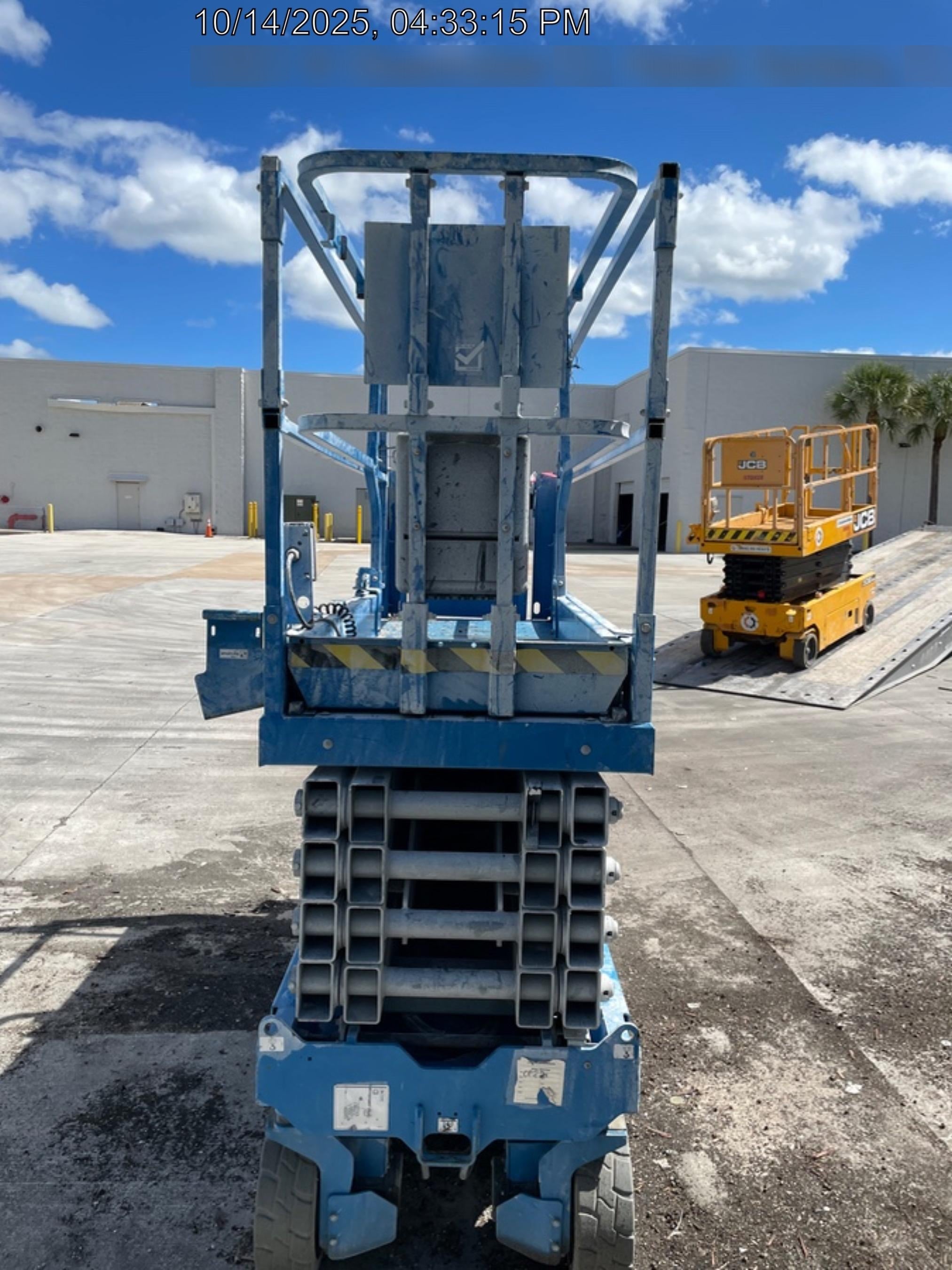 2022 GENIE GS-3232
