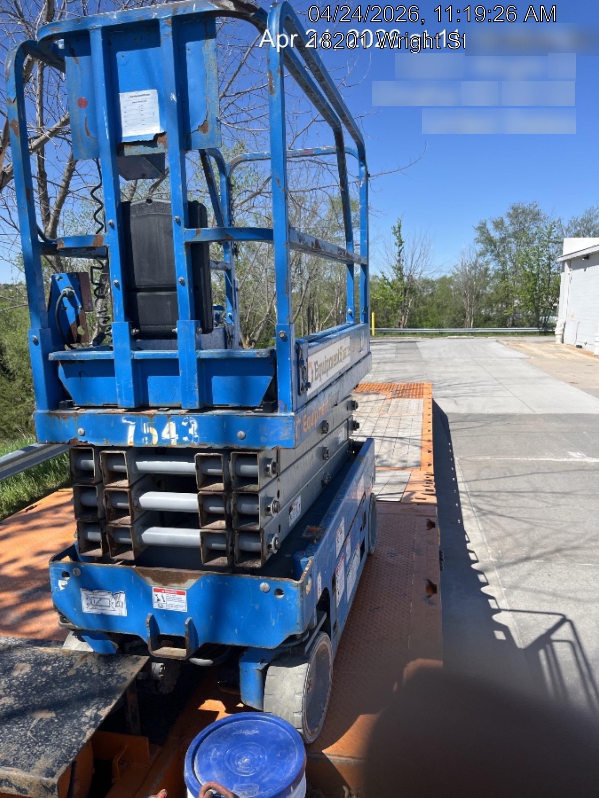 2017 Genie GS-1930 Genie GS-1930 Lift w/Fixed Rail and Chain Entry