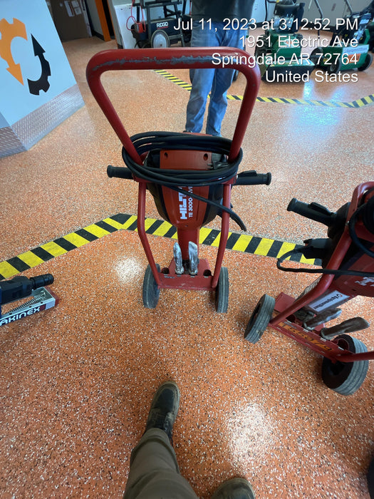 2020 HILTI TE 3000-AVR