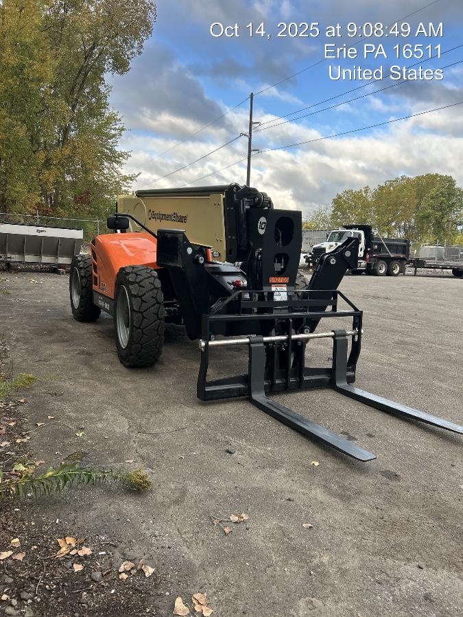 2025 JLG 1055 Premium