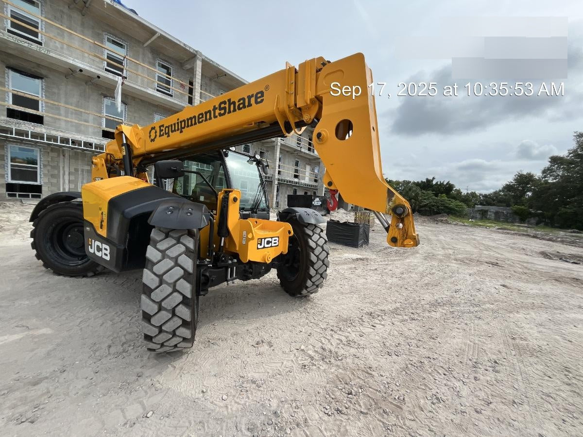 2022 JCB 510-56