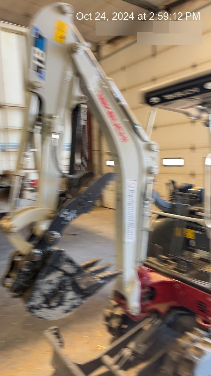 2023 TAKEUCHI TB20e
