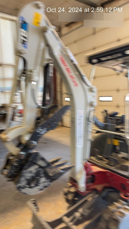 2023 TAKEUCHI TB20e