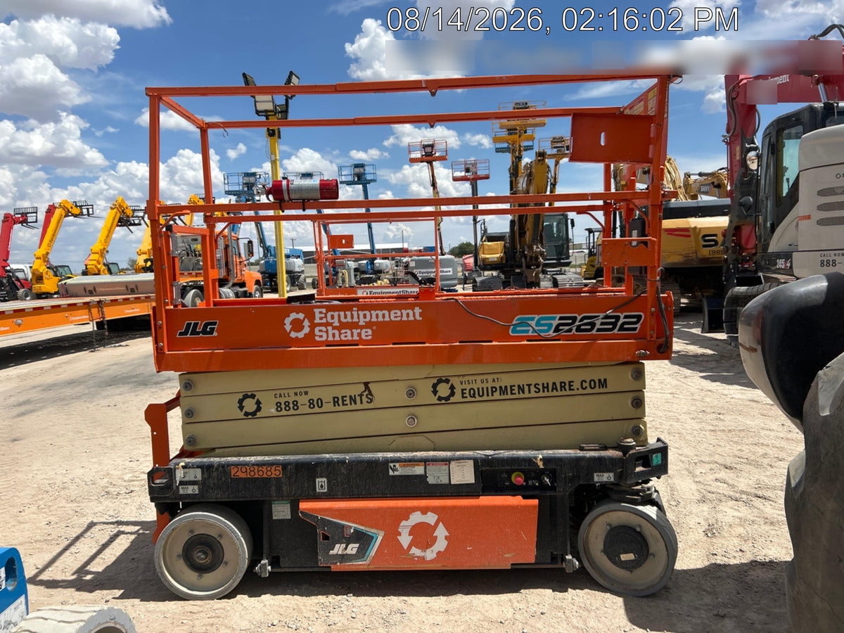 2023 JLG ES2632