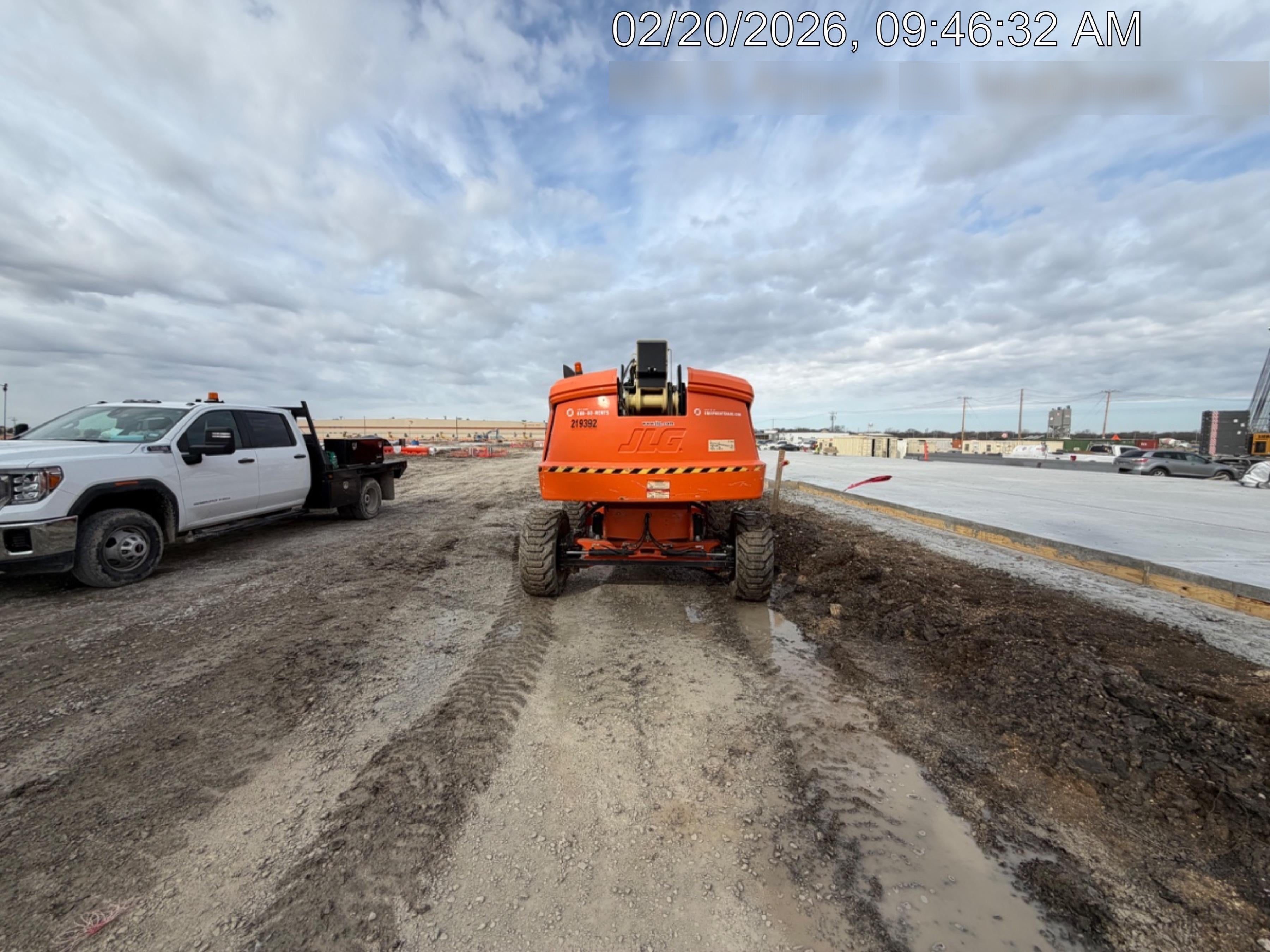 2022 JLG 660SJ