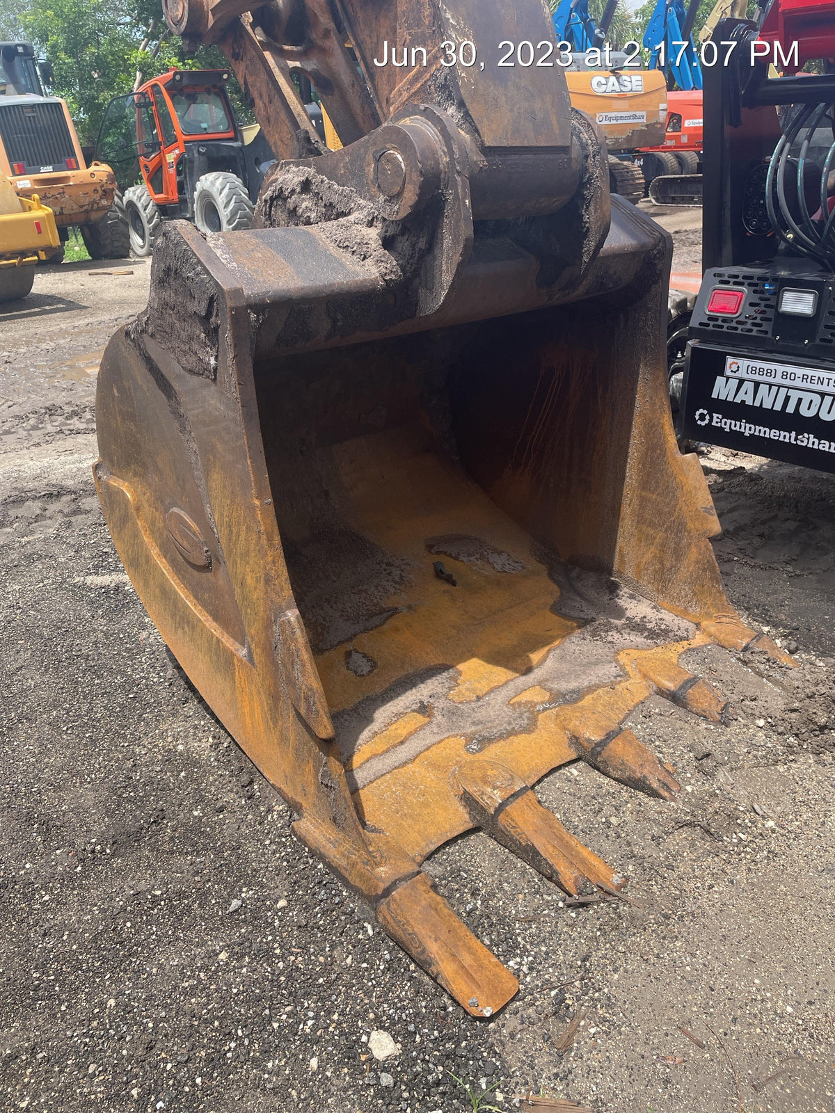 2014 STRICKLAND 66" Bucket- Strickland