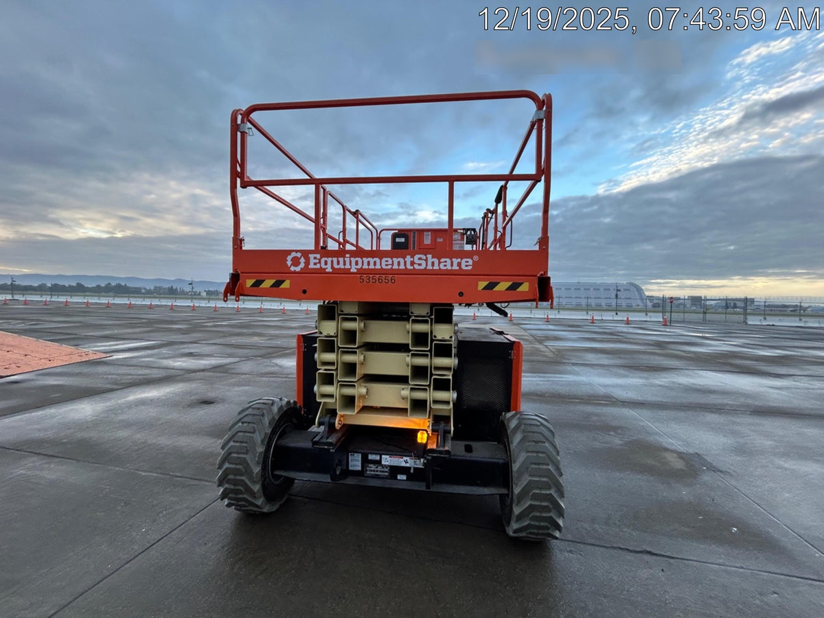 2025 JLG RT4394