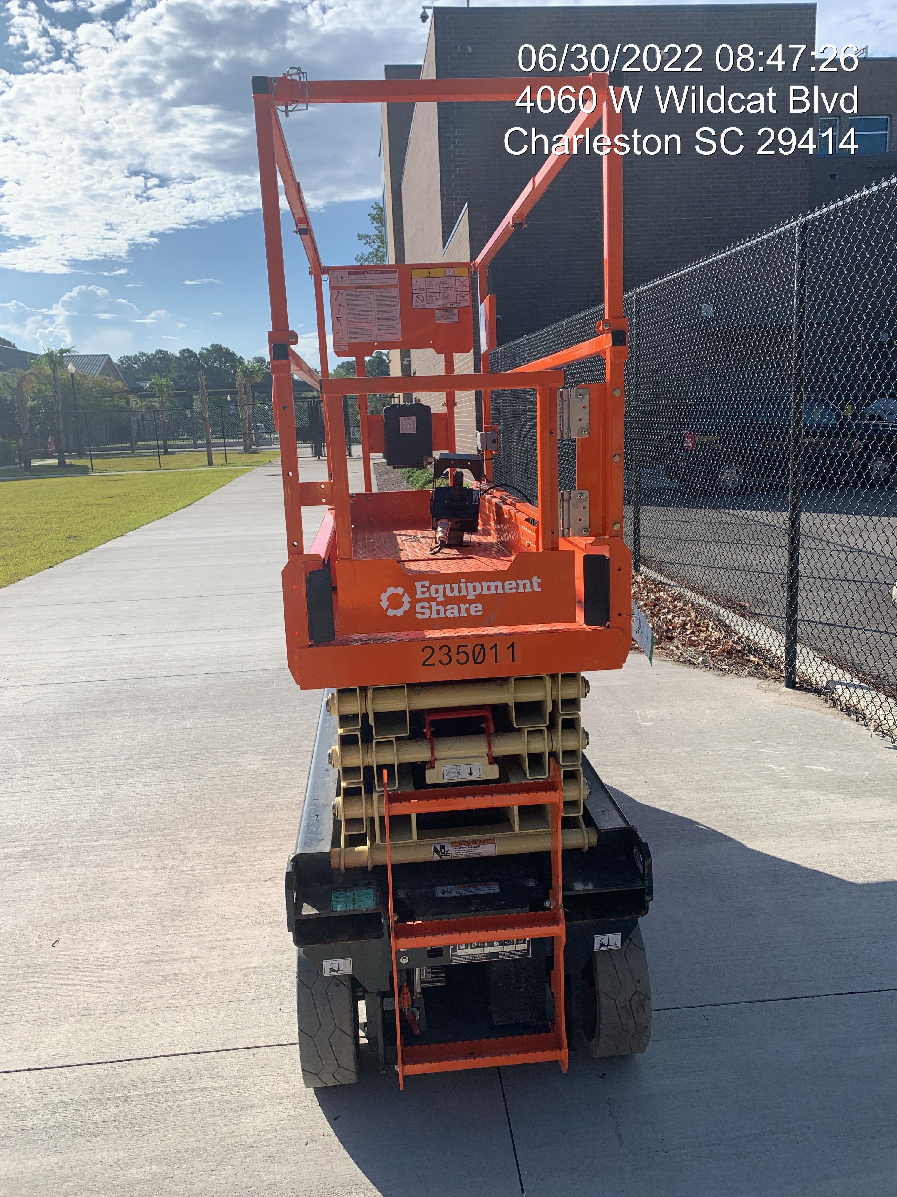 2022 JLG ES2632