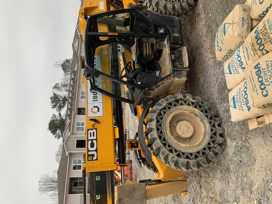 2020 JCB 510-56 Canopy, Solid Tires, Work Lights, Beacon, Aux Hydraulics, Back up Alarm, Lifting Eye, ES Decals