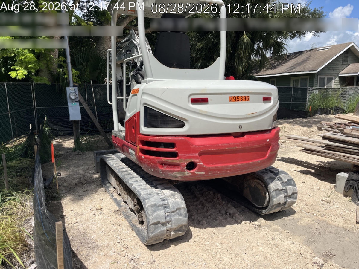 2023 TAKEUCHI TB250-2R