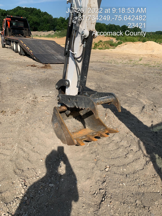 2022 Bobcat E50 Cab/Heat/Air, Rubber Tracks, Manual QC, Hydraulic Thumb