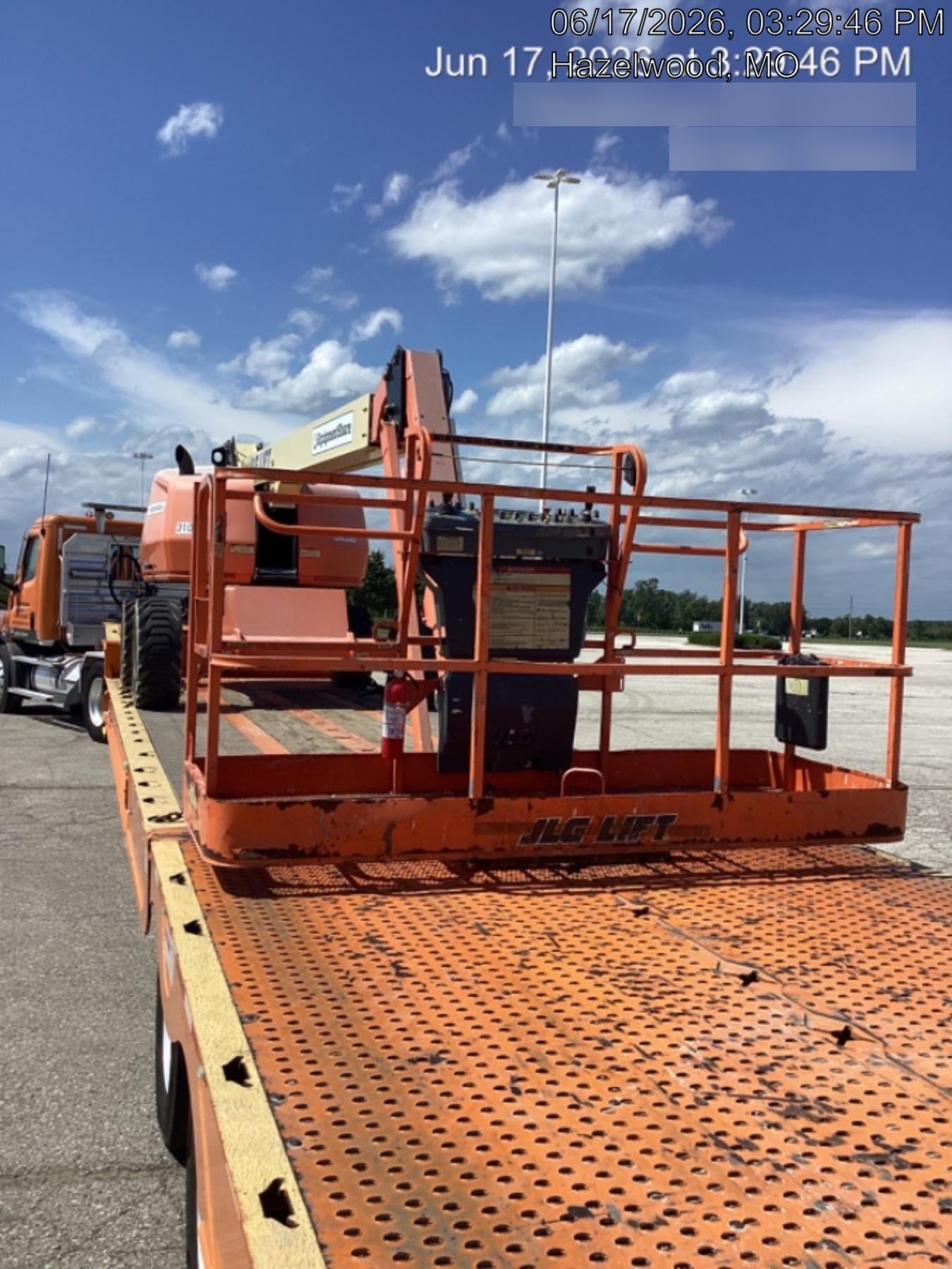 2019 JLG 460SJ