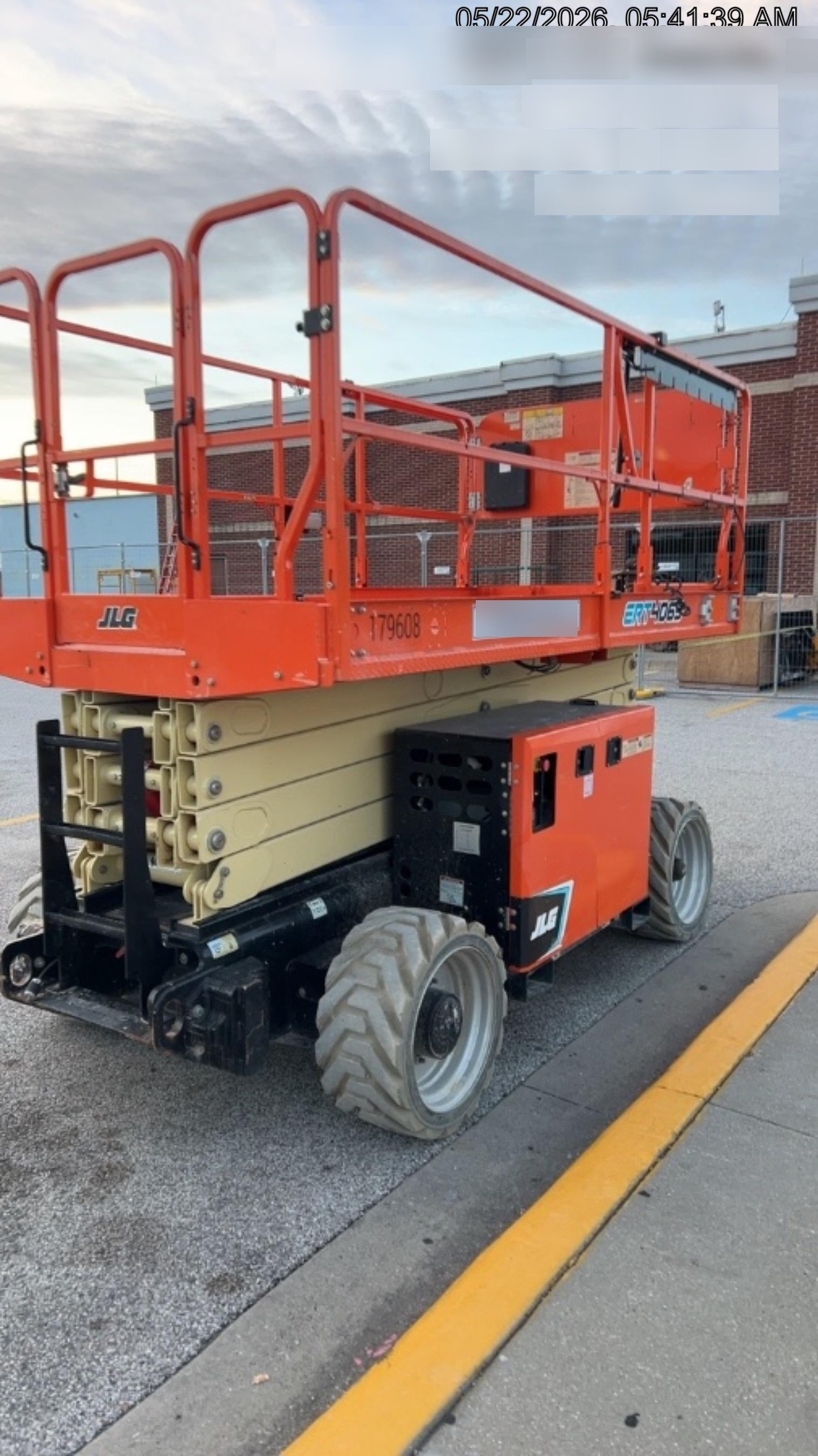 2021 JLG ERT4069