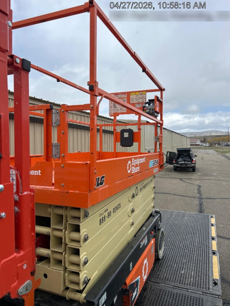 2022 JLG ES3246
