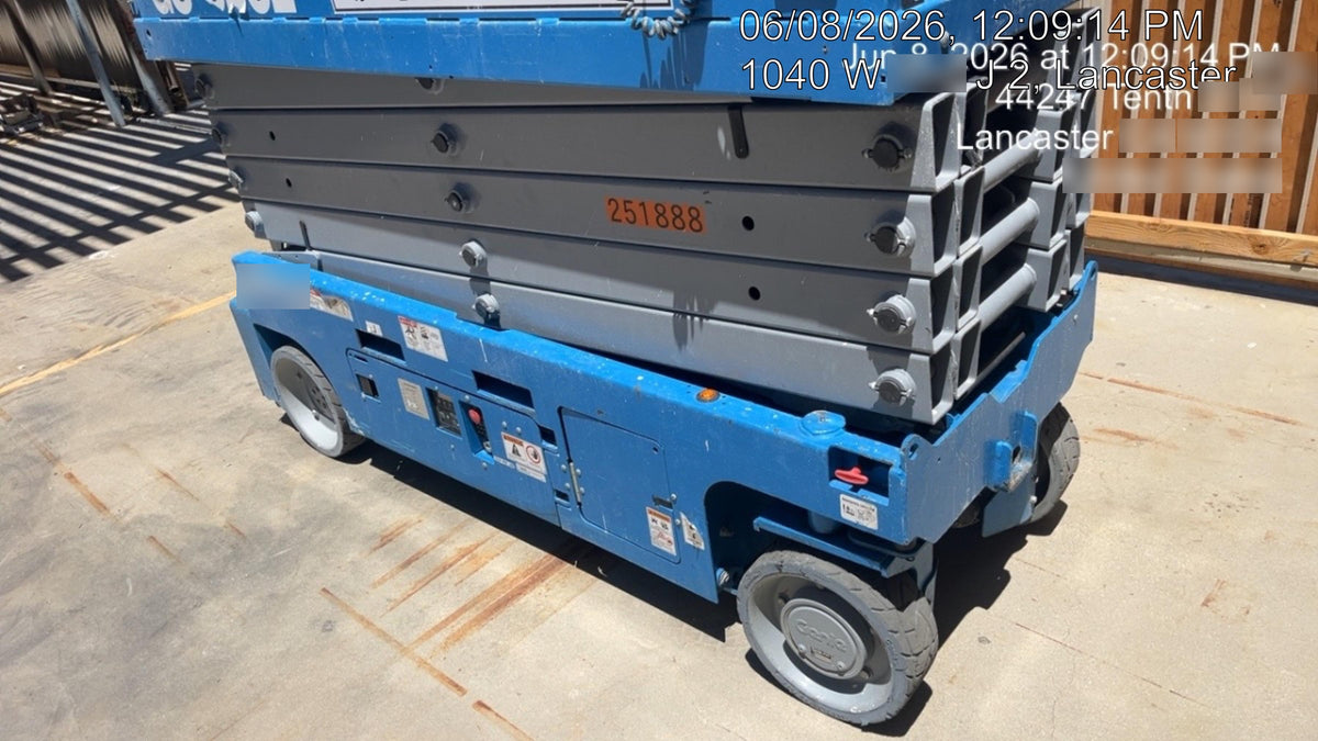 2022 GENIE GS-3232